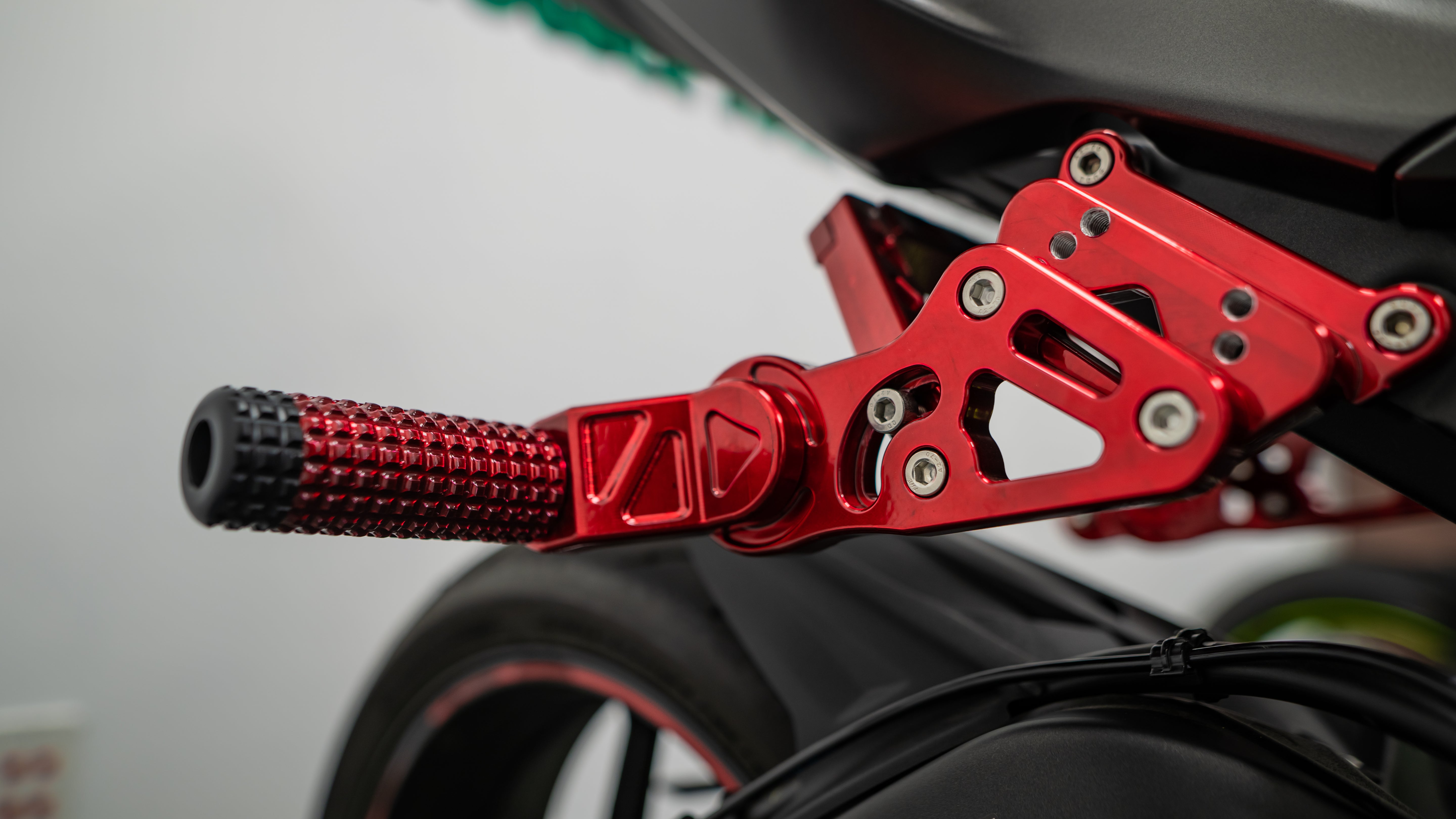 Impaktech Adjustable Subcage Kawasaki ZX6R | 2013-2023